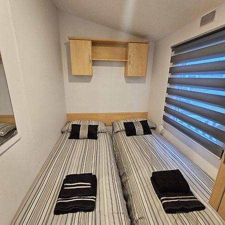 Tattershall Lakes Hot Tub Lodge Breaks Exterior foto